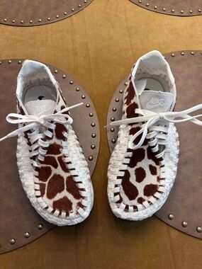 Nike Air Footscape Woven Cow Print Women's Sneaker White Brown Size 7.5 Athletic